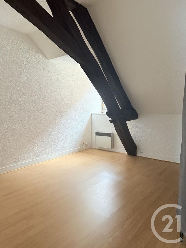 Appartement F2 à louer - 2 pièces - 32,69 m2 - Decize - 58 - BOURGOGNE