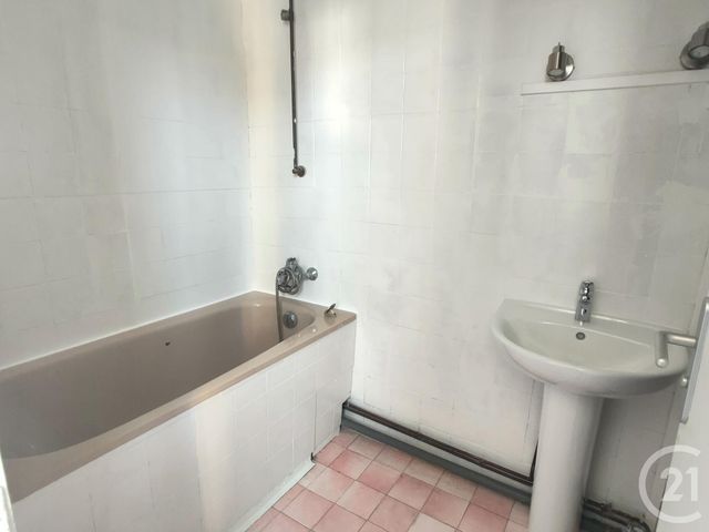Appartement &agrave; louer - 2 pi&egrave;ces - 35,96 m2 - Imphy - 58 - BOURGOGNE