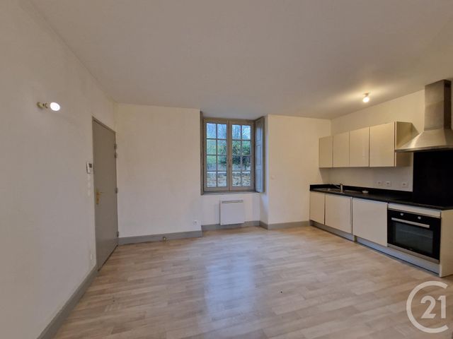Appartement Studio à louer - 1 pièce - 27 m2 - Guerigny - 58 - BOURGOGNE