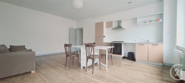 Appartement F3 à louer - 3 pièces - 67,14 m2 - Lurcy Levis - 03 - AUVERGNE