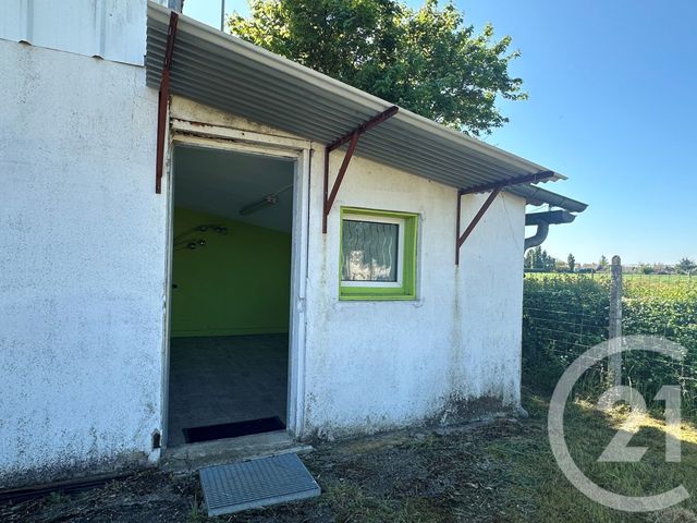 Maison à louer - 4 pièces - 220 m2 - Sancoins - 18 - CENTRE