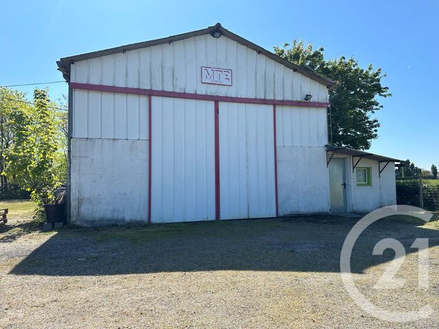 Maison à louer - 4 pièces - 220 m2 - Sancoins - 18 - CENTRE