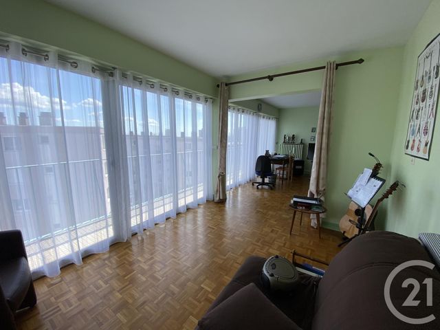 Afficher la photo en grand Appartement T3 à vendre - 3 pièces - 75,01 m2 - Nevers - 58 - BOURGOGNE