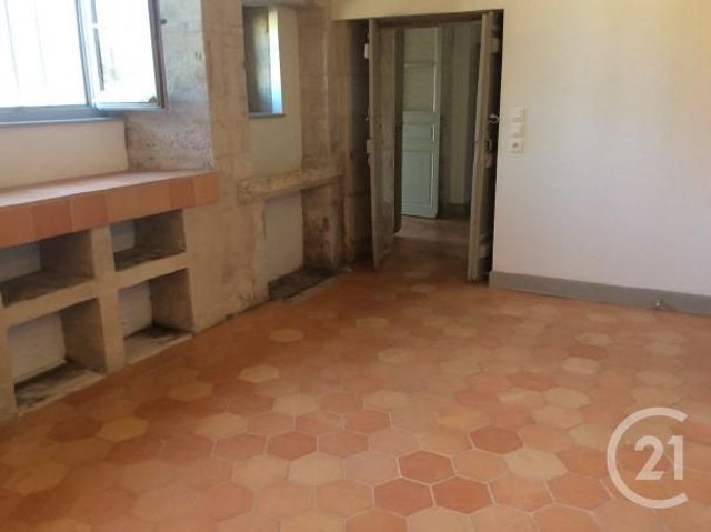 Afficher la photo en grand Appartement F3 à louer - 3 pièces - 84,80 m2 - Guerigny - 58 - BOURGOGNE