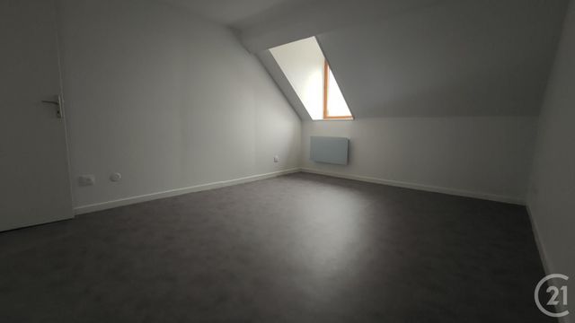 Appartement &agrave; louer - 3 pi&egrave;ces - 42 m2 - Sancoins - 18 - CENTRE