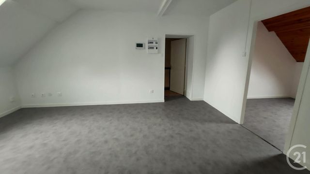 Appartement &agrave; louer - 3 pi&egrave;ces - 42 m2 - Sancoins - 18 - CENTRE