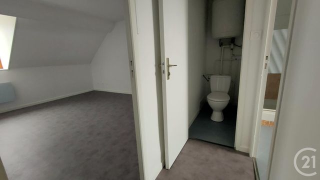 Appartement &agrave; louer - 3 pi&egrave;ces - 42 m2 - Sancoins - 18 - CENTRE