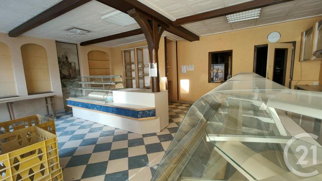 Commerce &agrave; louer - 200 m2 - 18 - CENTRE