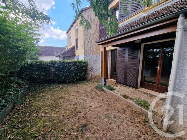 Maison &agrave; louer - 3 pi&egrave;ces - 75,97 m2 - Couleuvre - 03 - AUVERGNE
