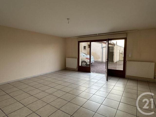 Appartement F4 &agrave; louer - 4 pi&egrave;ces - 85,78 m2 - Varennes Vauzelles - 58 - BOURGOGNE