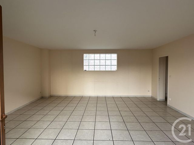 Appartement F4 &agrave; louer - 4 pi&egrave;ces - 85,78 m2 - Varennes Vauzelles - 58 - BOURGOGNE