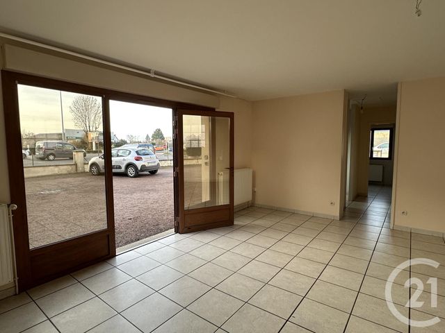 Appartement F4 &agrave; louer - 4 pi&egrave;ces - 85,78 m2 - Varennes Vauzelles - 58 - BOURGOGNE