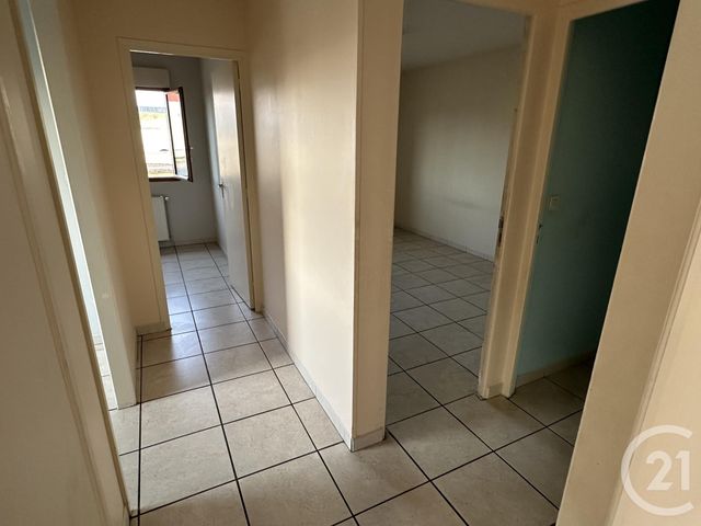 Appartement F4 &agrave; louer - 4 pi&egrave;ces - 85,78 m2 - Varennes Vauzelles - 58 - BOURGOGNE