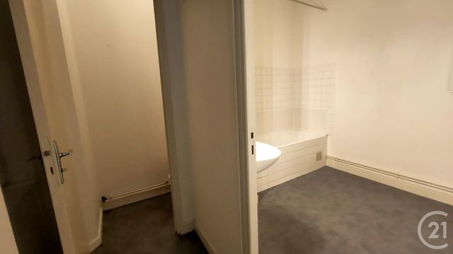 Appartement &agrave; louer - 3 pi&egrave;ces - 66 m2 - Guerigny - 58 - BOURGOGNE