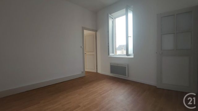 Appartement &agrave; louer - 3 pi&egrave;ces - 66 m2 - Guerigny - 58 - BOURGOGNE