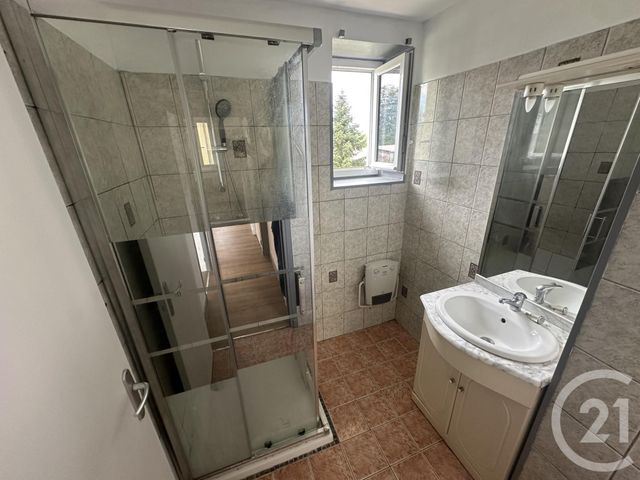 Appartement F3 &agrave; louer - 3 pi&egrave;ces - 60 m2 - Sancoins - 18 - CENTRE