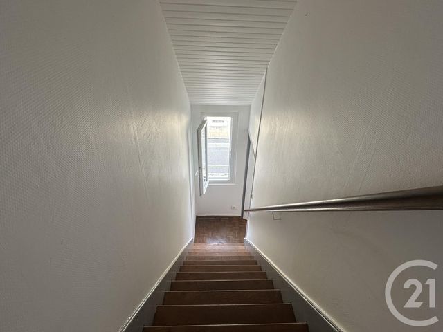 Appartement F3 &agrave; louer - 3 pi&egrave;ces - 60 m2 - Sancoins - 18 - CENTRE