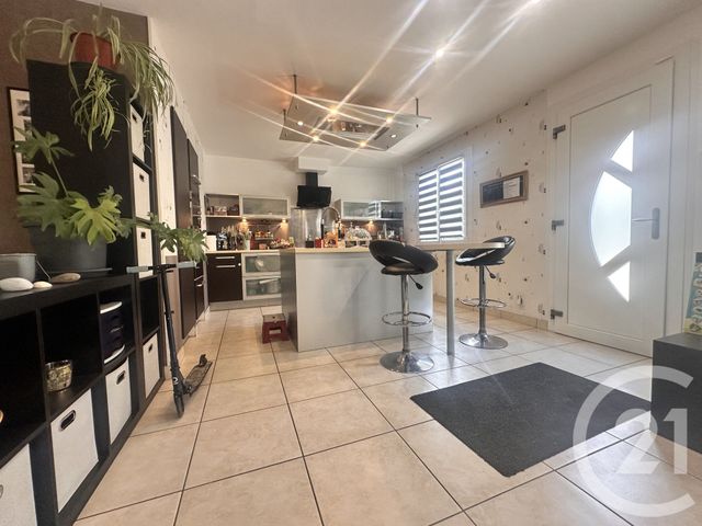Maison &agrave; vendre - 5 pi&egrave;ces - 120 m2 - Cours Les Barres - 18 - CENTRE