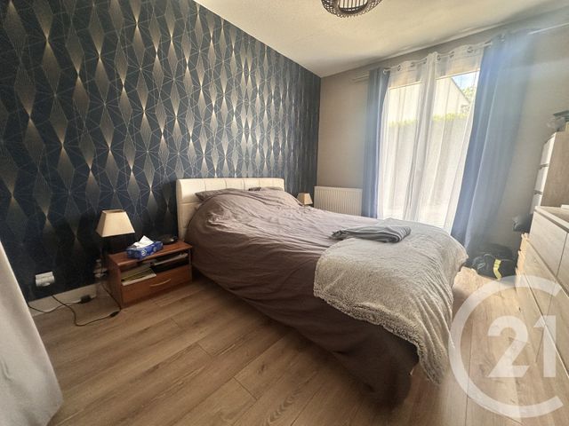 Maison &agrave; vendre - 5 pi&egrave;ces - 120 m2 - Cours Les Barres - 18 - CENTRE