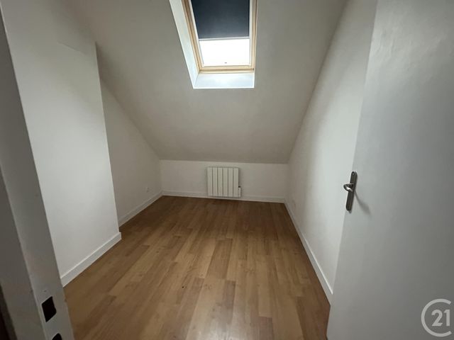 Appartement F4 &agrave; louer - 4 pi&egrave;ces - 63,34 m2 - Guerigny - 58 - BOURGOGNE