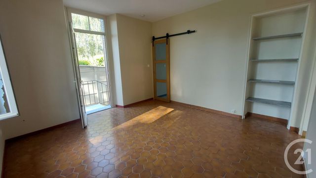 Maison &agrave; louer - 3 pi&egrave;ces - 90,82 m2 - Varennes Vauzelles - 58 - BOURGOGNE