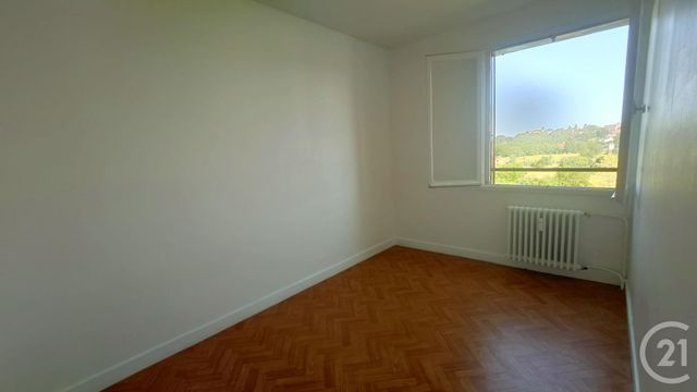 Appartement F4 &agrave; louer - 4 pi&egrave;ces - 73,44 m2 - Decize - 58 - BOURGOGNE