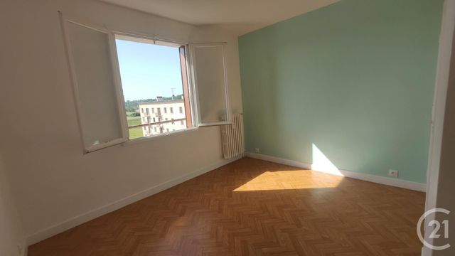 Appartement F4 &agrave; louer - 4 pi&egrave;ces - 73,44 m2 - Decize - 58 - BOURGOGNE