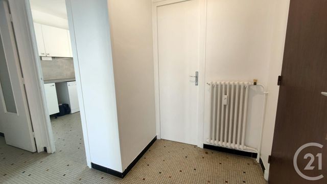 Appartement F4 &agrave; louer - 4 pi&egrave;ces - 73,44 m2 - Decize - 58 - BOURGOGNE