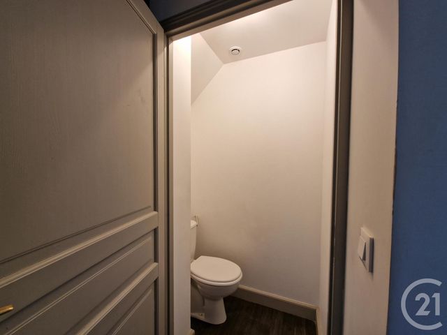 Appartement Duplex &agrave; louer - 3 pi&egrave;ces - 64,78 m2 - Guerigny - 58 - BOURGOGNE