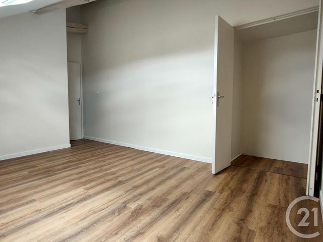 Appartement &agrave; louer - 3 pi&egrave;ces - 60,23 m2 - Nevers - 58 - BOURGOGNE