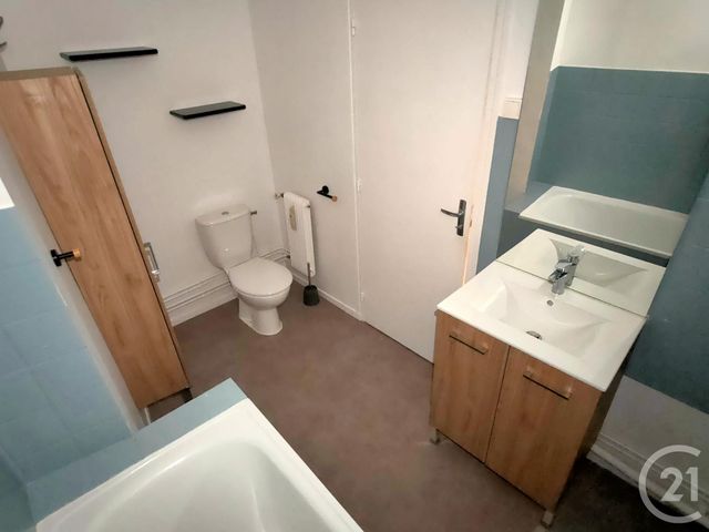 Appartement &agrave; louer - 3 pi&egrave;ces - 60,23 m2 - Nevers - 58 - BOURGOGNE