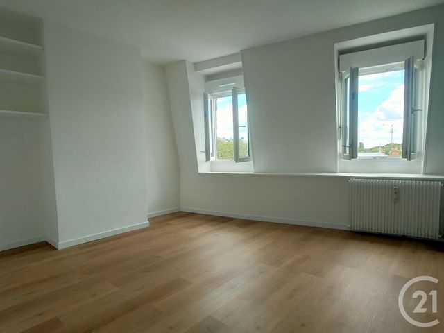 Appartement &agrave; louer - 3 pi&egrave;ces - 60,23 m2 - Nevers - 58 - BOURGOGNE