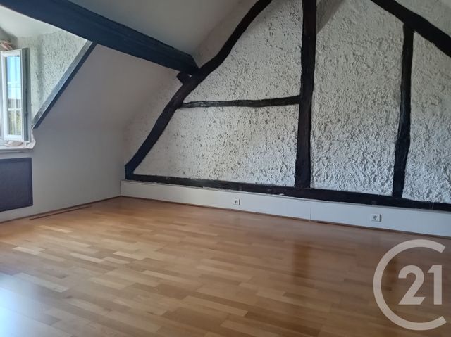 Maison &agrave; vendre - 9 pi&egrave;ces - 233,39 m2 - Torteron - 18 - CENTRE