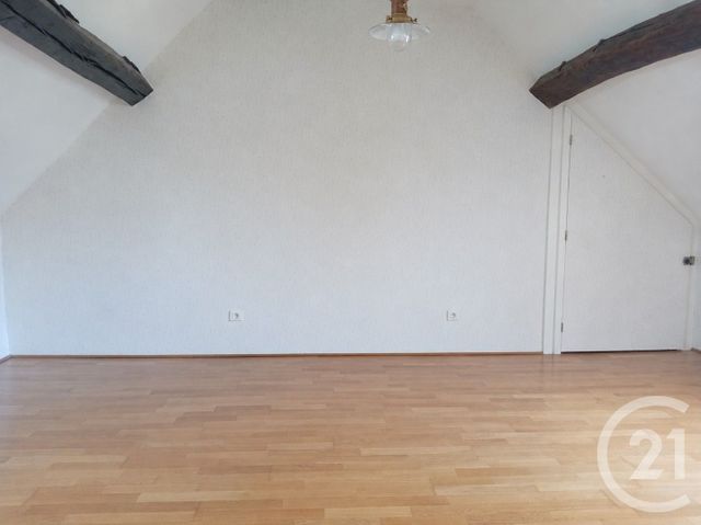 Maison &agrave; vendre - 9 pi&egrave;ces - 233,39 m2 - Torteron - 18 - CENTRE