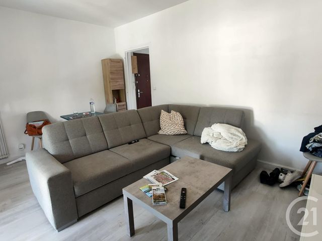 Appartement &agrave; louer - 3 pi&egrave;ces - 63,68 m2 - Decize - 58 - BOURGOGNE
