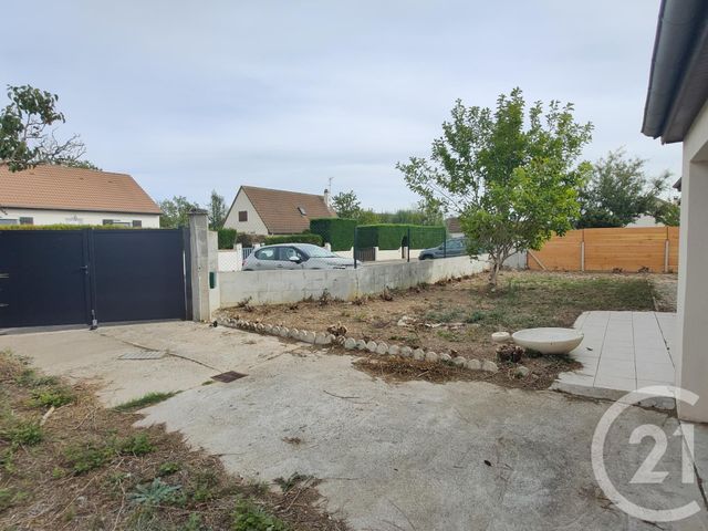Maison &agrave; louer - 4 pi&egrave;ces - 73,31 m2 - Sauvigny Les Bois - 58 - BOURGOGNE