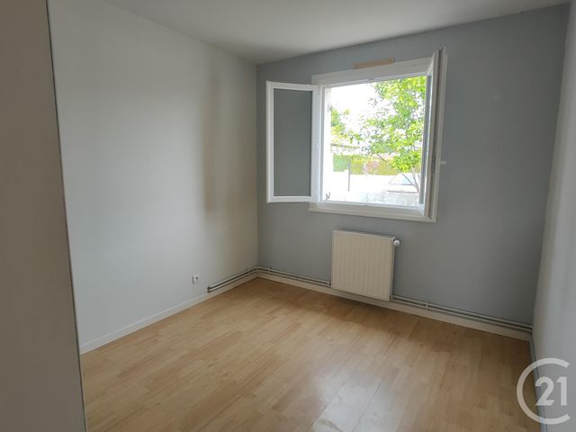 Maison &agrave; louer - 4 pi&egrave;ces - 73,31 m2 - Sauvigny Les Bois - 58 - BOURGOGNE