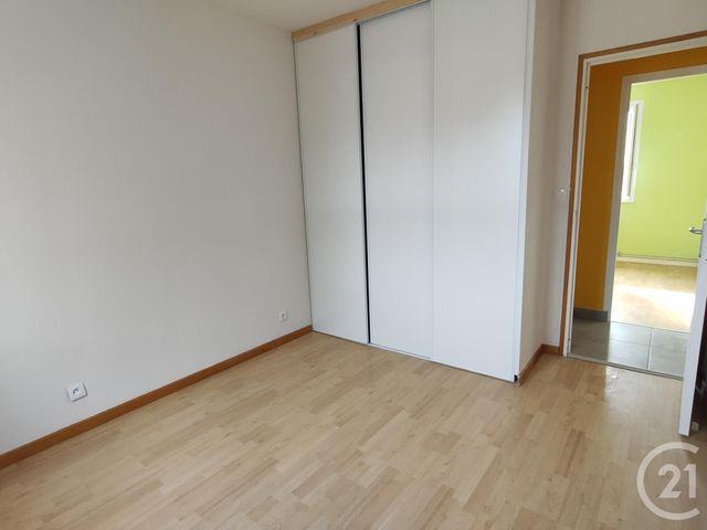 Maison &agrave; louer - 4 pi&egrave;ces - 73,31 m2 - Sauvigny Les Bois - 58 - BOURGOGNE