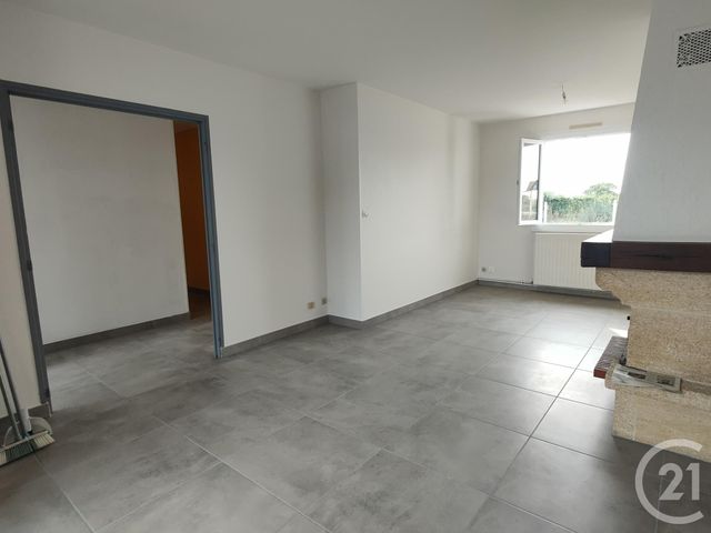Maison &agrave; louer - 4 pi&egrave;ces - 73,31 m2 - Sauvigny Les Bois - 58 - BOURGOGNE