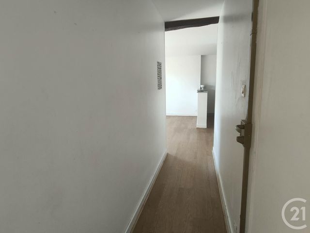 Appartement F2 &agrave; louer - 2 pi&egrave;ces - 29,41 m2 - Pougues Les Eaux - 58 - BOURGOGNE