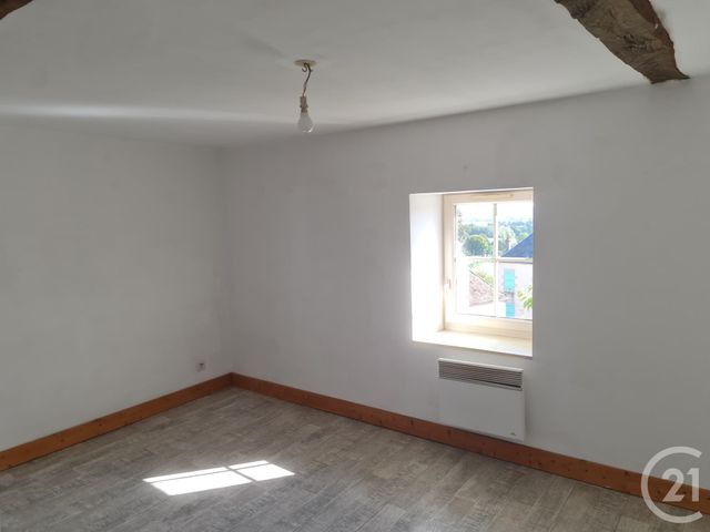 Appartement F4 &agrave; louer - 4 pi&egrave;ces - 85,66 m2 - Luthenay Uxeloup - 58 - BOURGOGNE