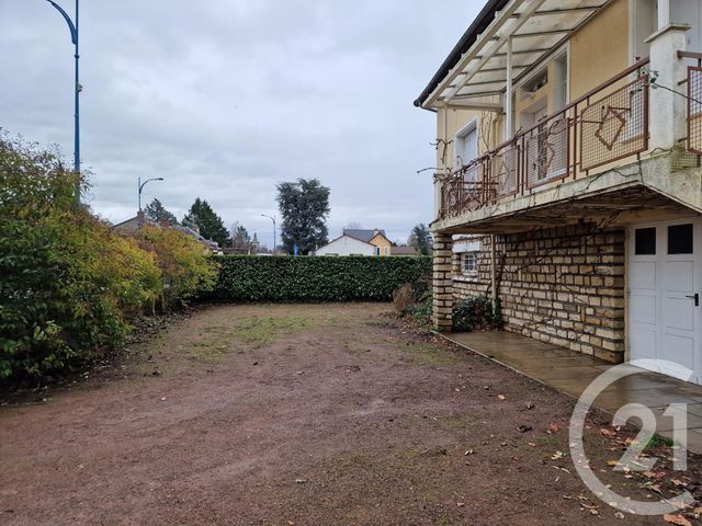 Maison &agrave; louer - 6 pi&egrave;ces - 150,74 m2 - Le Veurdre - 03 - AUVERGNE