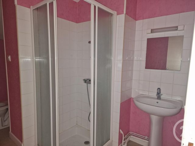 Appartement F2 &agrave; louer - 2 pi&egrave;ces - 41,45 m2 - St Pierre Le Moutier - 58 - BOURGOGNE