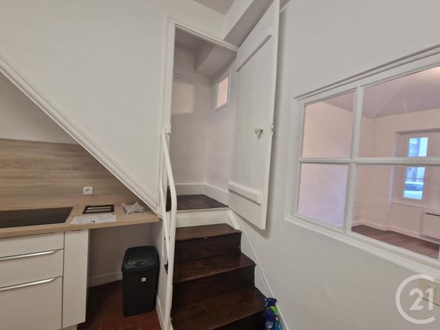 Maison &agrave; louer - 4 pi&egrave;ces - 96,86 m2 - St Parize Le Chatel - 58 - BOURGOGNE