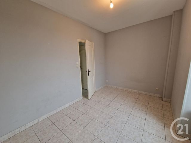 Appartement F3 &agrave; louer - 3 pi&egrave;ces - 58,90 m2 - Nevers - 58 - BOURGOGNE