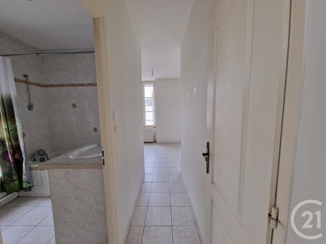 Appartement F3 &agrave; louer - 3 pi&egrave;ces - 58,90 m2 - Nevers - 58 - BOURGOGNE