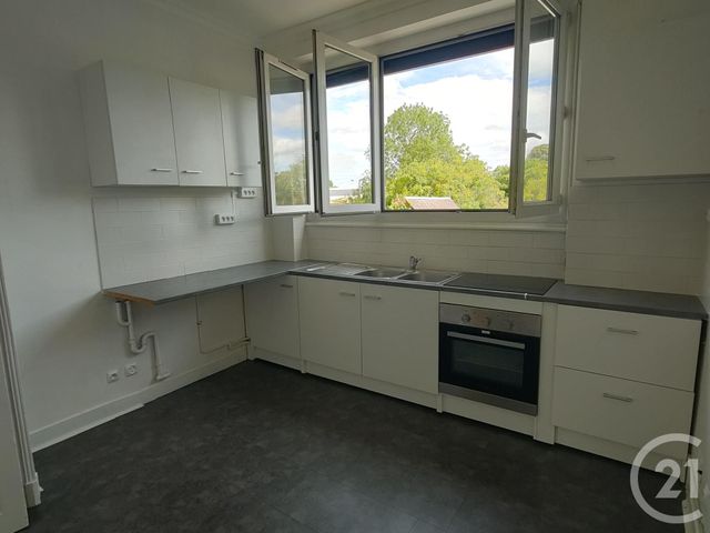 Appartement F4 &agrave; louer - 4 pi&egrave;ces - 101,64 m2 - Varennes Vauzelles - 58 - BOURGOGNE