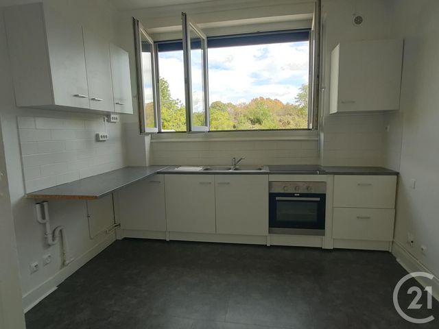 Appartement F4 &agrave; louer - 4 pi&egrave;ces - 101,64 m2 - Varennes Vauzelles - 58 - BOURGOGNE
