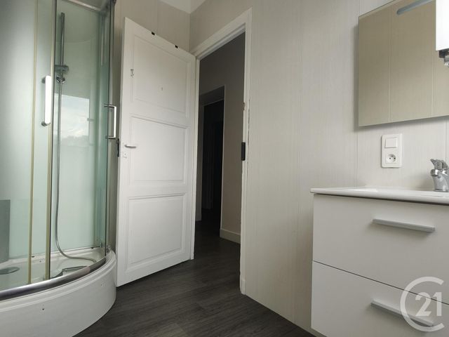 Appartement F4 &agrave; louer - 4 pi&egrave;ces - 101,64 m2 - Varennes Vauzelles - 58 - BOURGOGNE