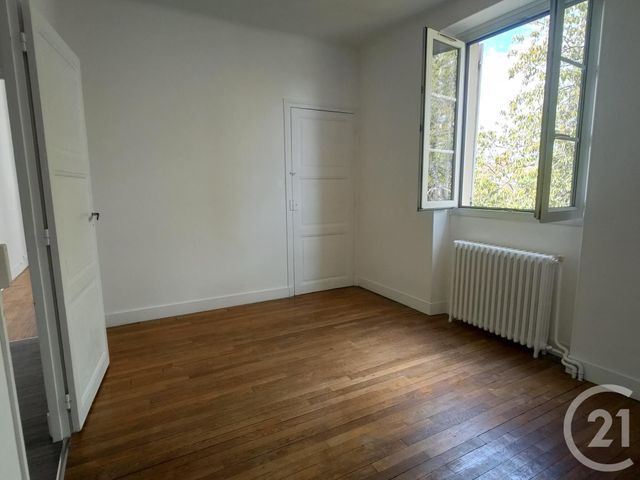 Appartement F4 &agrave; louer - 4 pi&egrave;ces - 101,64 m2 - Varennes Vauzelles - 58 - BOURGOGNE